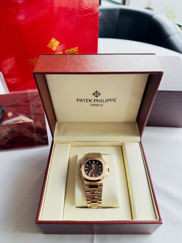 Patek Philippe Nautilus 40mm Rose Gold Watch