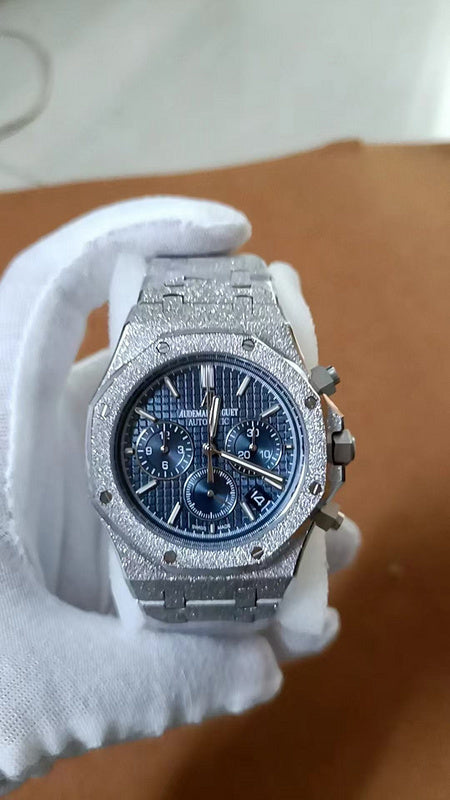 Audemars Piguet Royal Oak 37mm in White Gold Frosted on White Gold Frosted Bracelet with Black Grande Tapisserie Dial