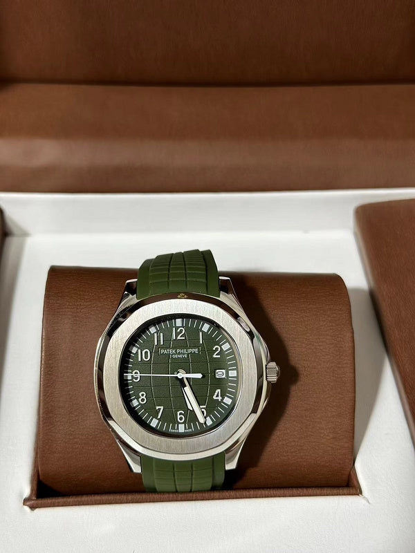 Patek Philippe Aquanaut Jumbo Watch