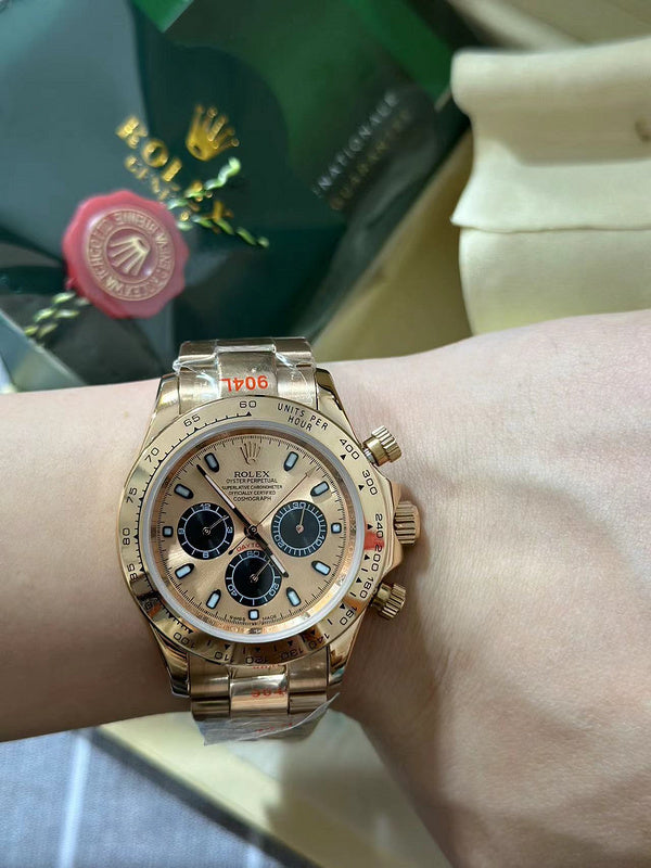 Rolex Cosmograph Daytona Everose Gold Sundust Dial With Black Subdials Watch