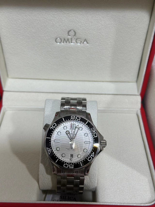 Omega Seamaster Diver 300M White Dial Men's Watch