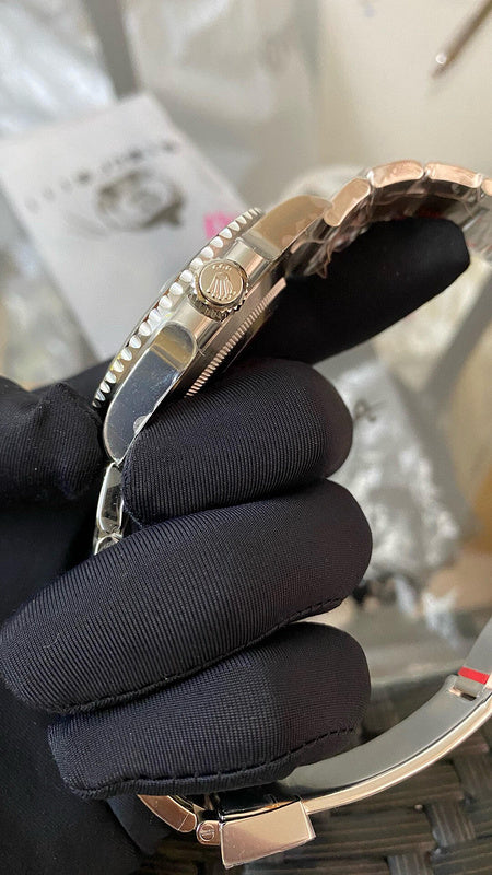 Rolex Submariner Date 40mm Stainless Steel & Black Ceramic Bezel Watch