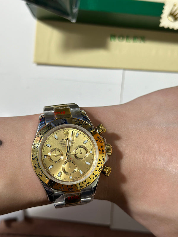 Rolex Cosmograph Daytona Yellow Rolesor (steel and 18k gold) Case & Champagne Dial Watch