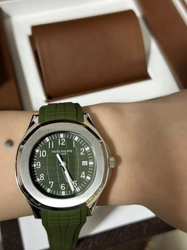 Patek Philippe Aquanaut Jumbo Watch